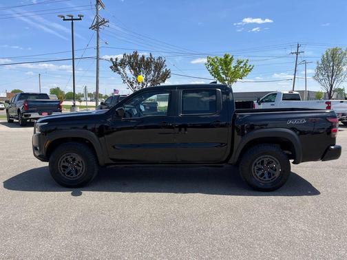 Super Black 2026 Nissan Frontier PRO-4X