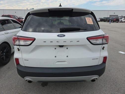 Oxford White 2021 Ford Escape SE