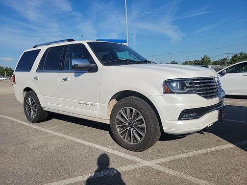 2015 Lincoln Navigator Base
