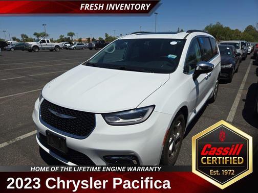 Bright White Clearcoat 2023 Chrysler Pacifica Limited