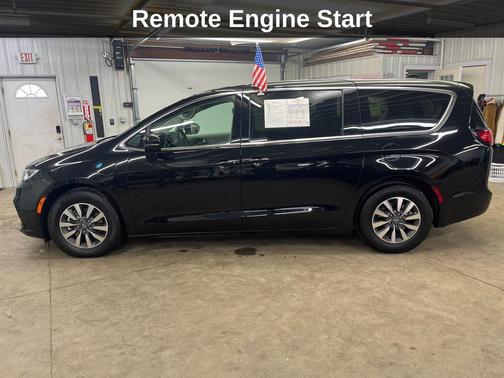 2024 Chrysler Pacifica Hybrid Select