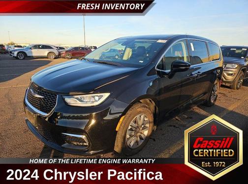 2024 Chrysler Pacifica Hybrid Select