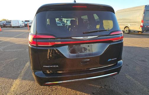 2024 Chrysler Pacifica Hybrid Select