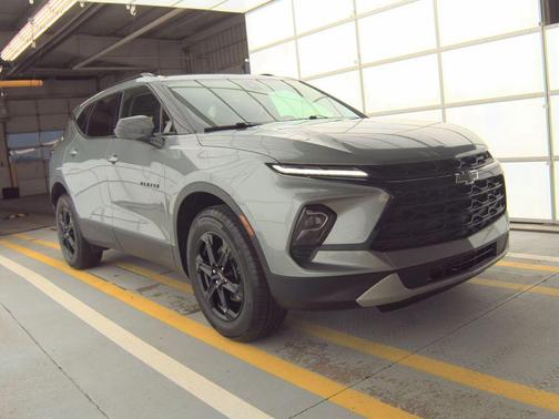 Sterling Gray Metallic 2024 Chevrolet Blazer 2LT