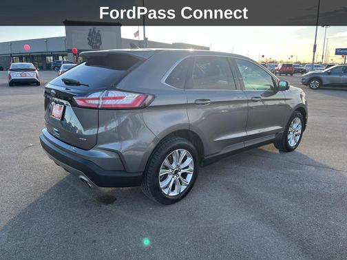 2023 Ford Edge Titanium