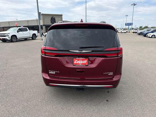 Velvet Red Pearlcoat 2022 Chrysler Pacifica Limited