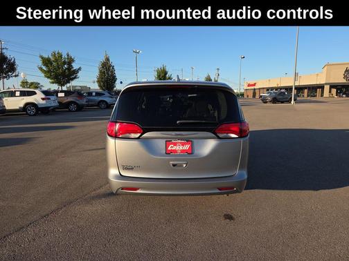 2020 Chrysler Voyager LX