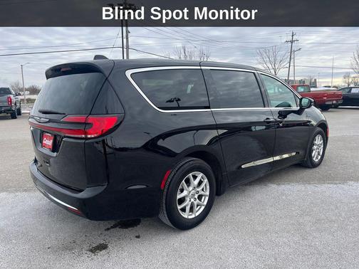 2025 Chrysler Pacifica L