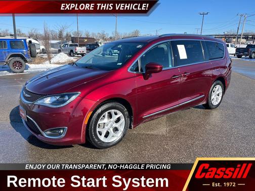 2017 Chrysler Pacifica Touring-L