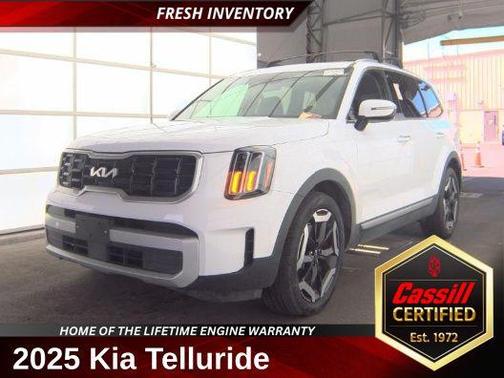Glacial White Pearl 2025 Kia Telluride S