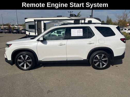 2023 Honda Pilot Touring 8-Passenger