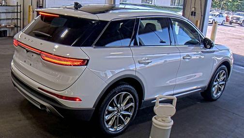 Pristine White Metallic Tri-Coat 2022 Lincoln Corsair Standard