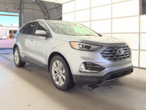 Silver Metallic 2023 Ford Edge Titanium