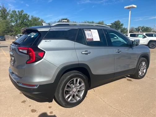 Sterling Metallic 2024 GMC Terrain SLT