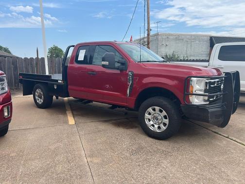 Rapid Red Metallic Tinted Clearcoat 2023 Ford F-350 XLT