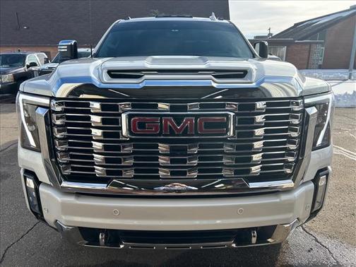 2024 GMC Sierra 2500 Denali