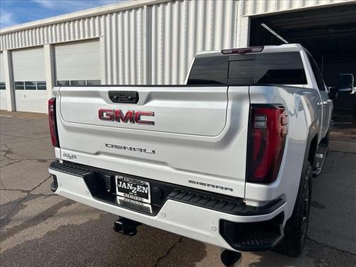 2024 GMC Sierra 2500 Denali