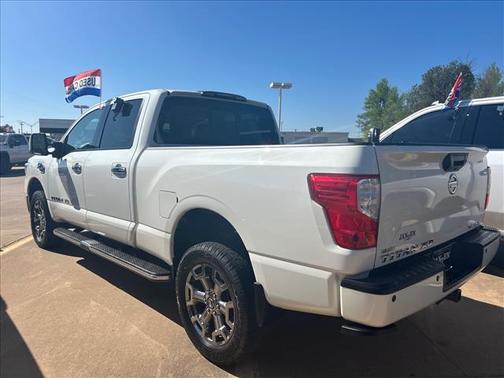 2017 Nissan Titan XD SL