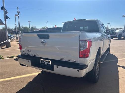 2017 Nissan Titan XD SL