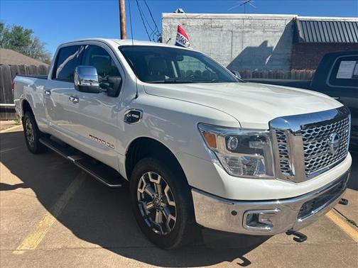 2017 Nissan Titan XD SL