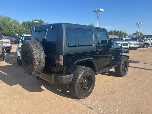 Black Clearcoat 2017 Jeep Wrangler Sahara