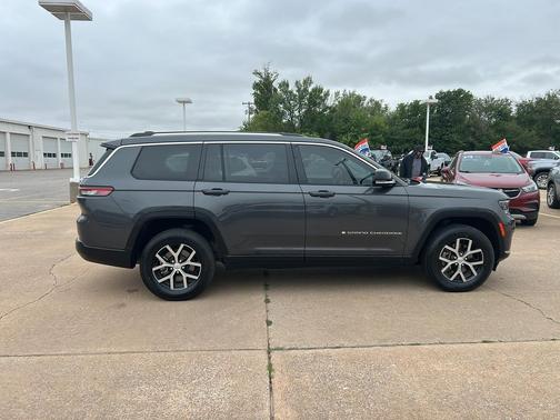Baltic Gray Metallic Clearcoat 2023 Jeep Grand Cherokee L Limited