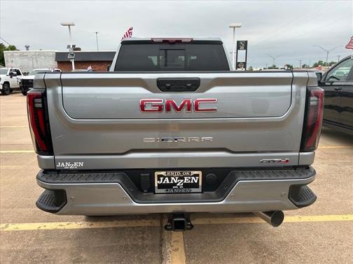 2025 GMC Sierra 2500 AT4