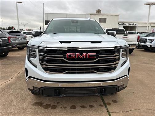 Glacier White Tricoat 2026 GMC Sierra 1500 SLT