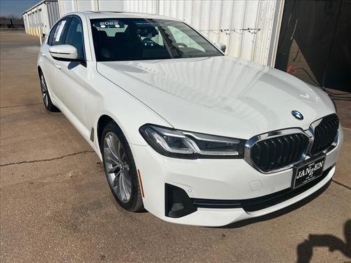 2022 BMW 530 i
