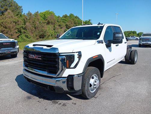 Summit White 2026 GMC Sierra 3500 Base
