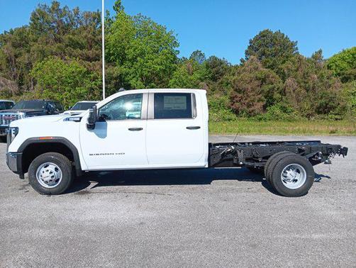 Summit White 2026 GMC Sierra 3500 Base