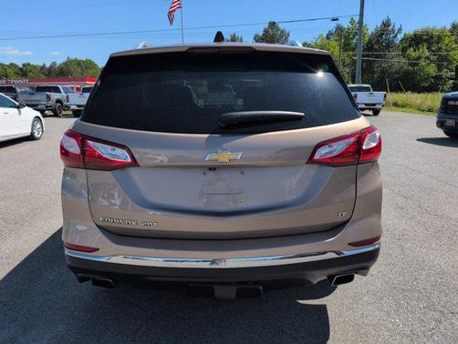 Sandy Ridge Metallic 2018 Chevrolet Equinox 2LT