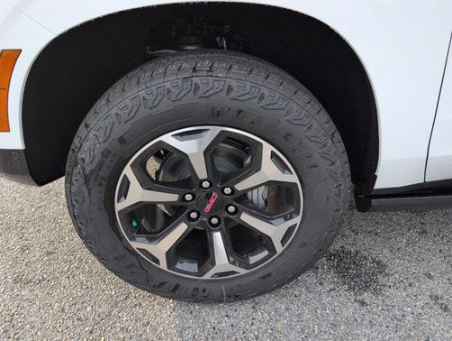 2026 GMC Yukon 4WD AT4