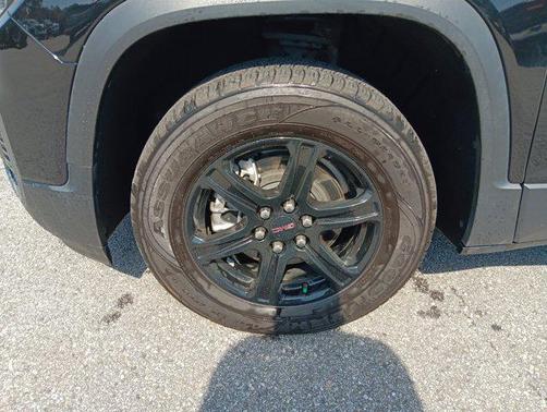 2022 GMC Acadia AWD AT4