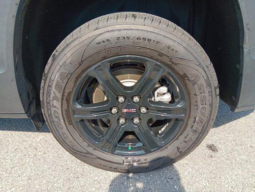 2022 GMC Acadia AWD AT4