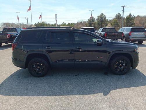 2022 GMC Acadia AWD AT4