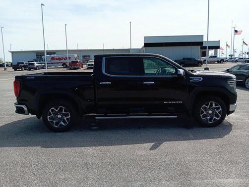 Onyx Black 2026 GMC Sierra 1500 SLT