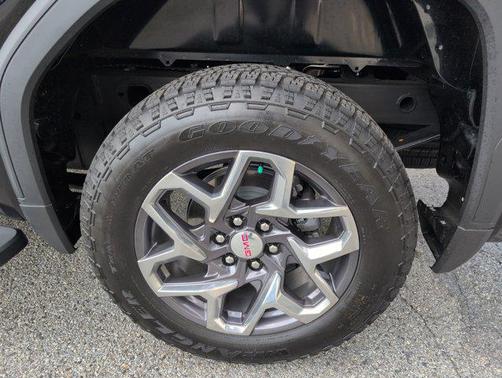 2025 GMC Sierra 1500 SLE