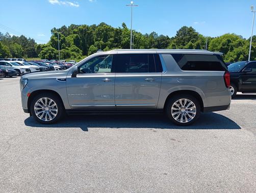 Sterling Metallic 2023 GMC Yukon XL Denali