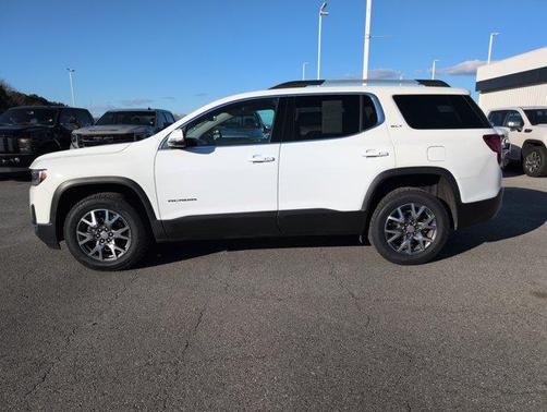 2023 GMC Acadia FWD SLT