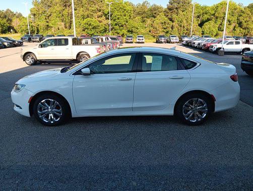 Bright White Clearcoat 2016 Chrysler 200 Limited