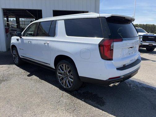 Glacier White Tricoat 2026 GMC Yukon XL Denali Ultimate