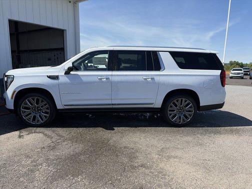 Glacier White Tricoat 2026 GMC Yukon XL Denali Ultimate