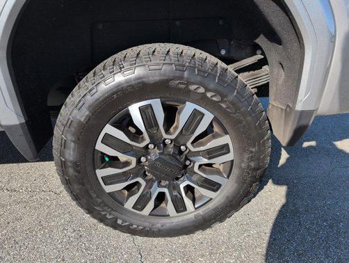 2025 GMC Sierra 2500 Denali Ultimate
