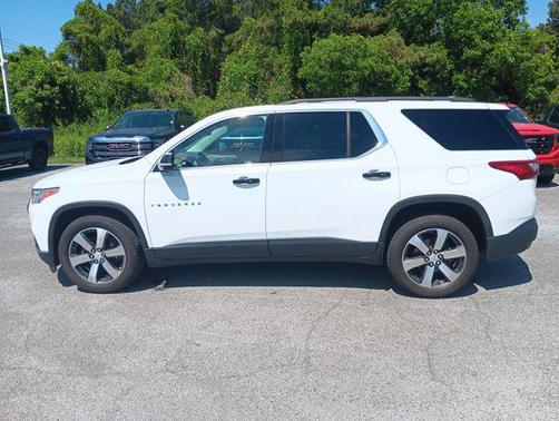 Summit White 2020 Chevrolet Traverse LT Leather