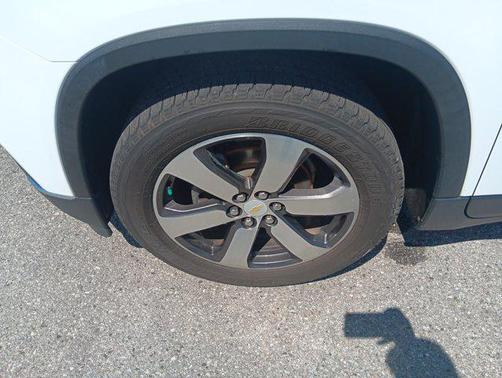 Summit White 2020 Chevrolet Traverse LT Leather