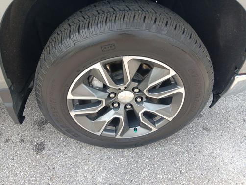 Sterling Gray Metallic 2023 Chevrolet Silverado 1500 LT