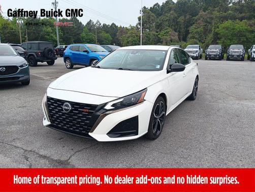 Glacier White 2024 Nissan Altima SR FWD