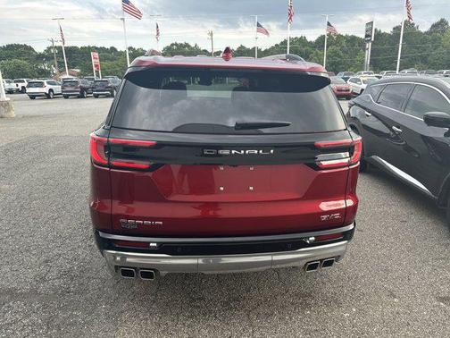 2025 GMC Acadia Denali