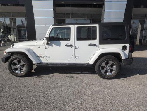 2017 Jeep Wrangler Unlimited Sahara
